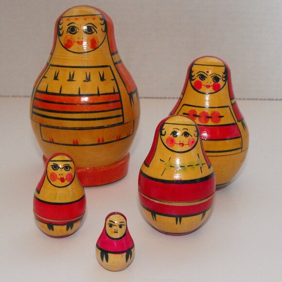 Nesting Dolls - Tallest Doll is 4-1/4"  - Wooden - Hand Painted - Set of 5 - Picture 1 of 7